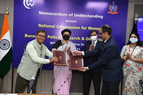 You are currently viewing NCW signs MoU with BPR&D for Nation-Wide; Gender Sensitization Training Programme for Police Personnel