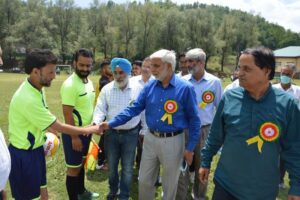 Read more about the article Azadi ka Amrut Mahaotsav: ADC Kick-starts U-19 football tournament at Baramulla