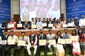 Read more about the article Union Minister of Youth Affairs and Sports Shri Anurag Singh Thakur confers the National Youth Awards 2017-18 and 2018-19 to 22 awardees on International Youth Day today