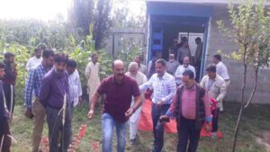 Read more about the article Director Agriculture Kashmir visits Baramulla, Kupwara Districts