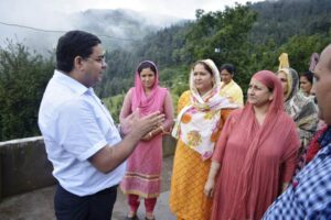 Read more about the article DDC Rajouri visits Shahpur Panchayat of block Budhal