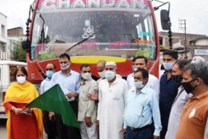 Read more about the article DC Udhampur flags off farmers’ tour to SKUAST Jammu