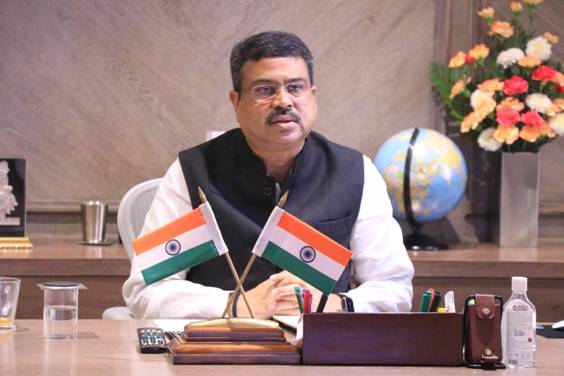 You are currently viewing Union Education Minister Dharmendra Pradhan to meet Vice Chancellors tomorrow