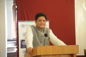 Read more about the article Minister for Commerce & Industry, Textiles, Consumer Affairs and Food & Public Distribution Piyush Goyal visits Science and Technology Park in Savitribai Phule, Pune University