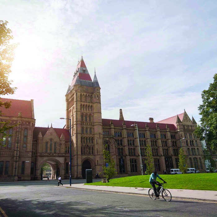 You are currently viewing University of Manchester: Trial of wearable health technology for cancer patients opens