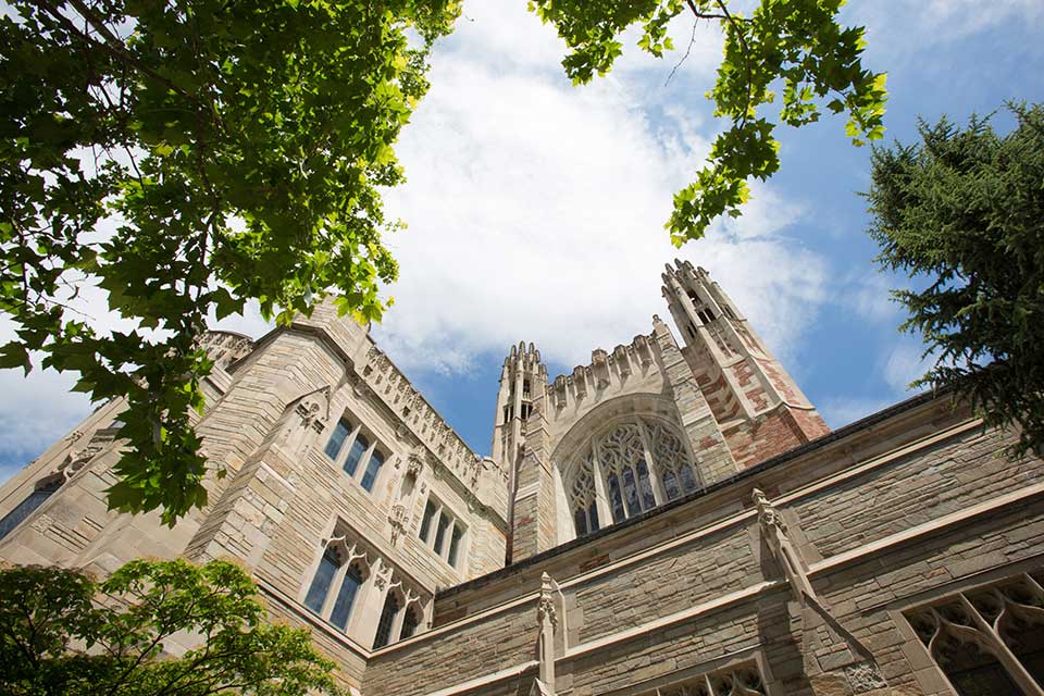 You are currently viewing Yale Law School Announces Tuition-Free Scholarships for Highest Need Students