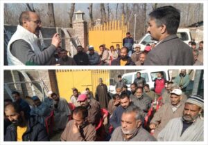 Read more about the article Director Agriculture Kashmir inaugurates farmer awareness/ training program at Chadoora