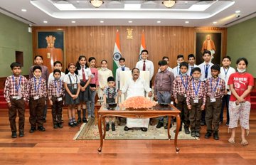 You are currently viewing Vice President celebrates Holi with school children at his residence