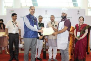 Read more about the article All-India Institute of Ayurveda (AIIA) Announces Winners of Ayush Master Chef Competition After Grand Finale Held in Gandhinagar