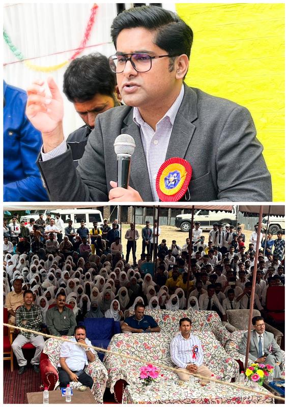 You are currently viewing Rubaru: DC Bandipora holds talks with students at Higher Secondary School and Middle School Arin