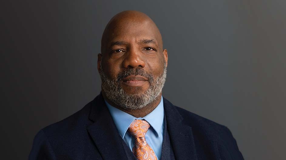 You are currently viewing Jelani Cobb Appointed Dean of Columbia Journalism School