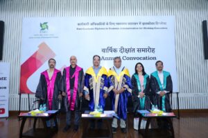 Read more about the article IIM Udaipur awards Post Graduate Diploma to 37 students at the First Annual Convocation for its PGDBA-WE Program