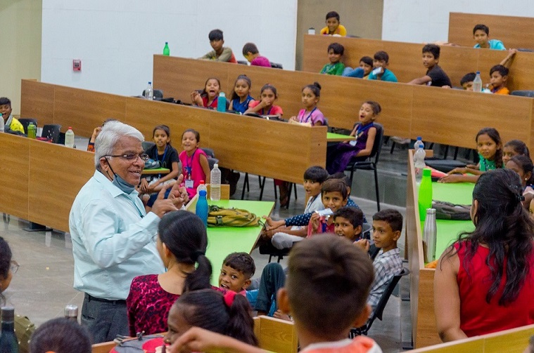 You are currently viewing    Nyasa-IIT Gandhinagar organised a 10-day summer camp for children from neighbouring villages and IITGN construction workers’ colonies