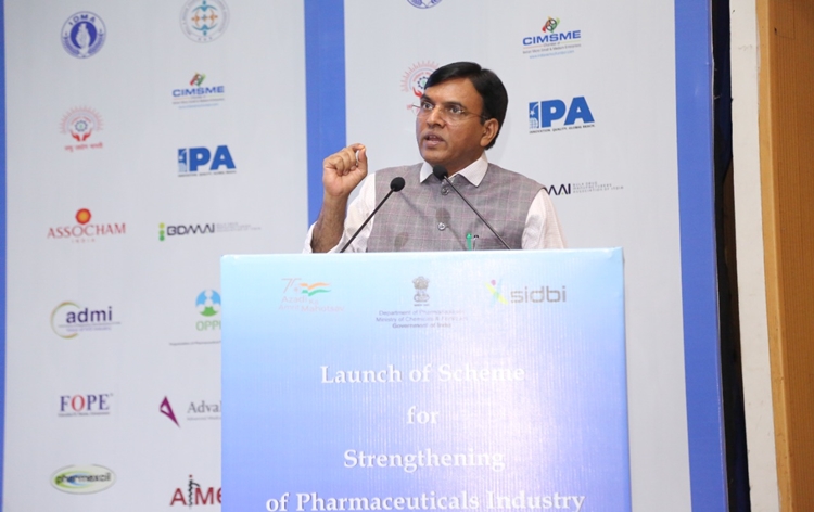 You are currently viewing Chemicals & Fertilizers Minister Dr Mansukh Mandaviya launches schemes for Strengthening Pharmaceuticals Industry
