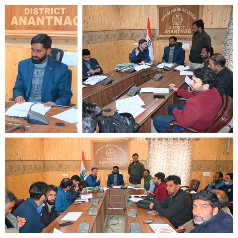 You are currently viewing FRA: Chairman DDC Anantnag reviews status of applications for Anantnag, Mattan & Shangus sub-divisions