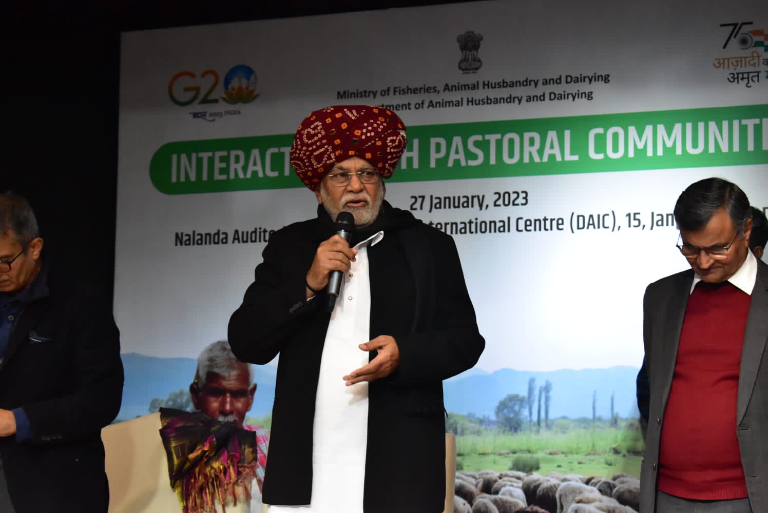 You are currently viewing Interaction Takes Place Between Union Minister Parshottam Rupala And Pastoral Communities From Across The Country
