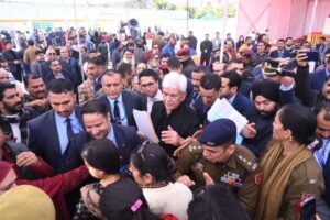 Read more about the article Lt Governor Inaugurates Special Governance Camps for Kashmiri Migrants