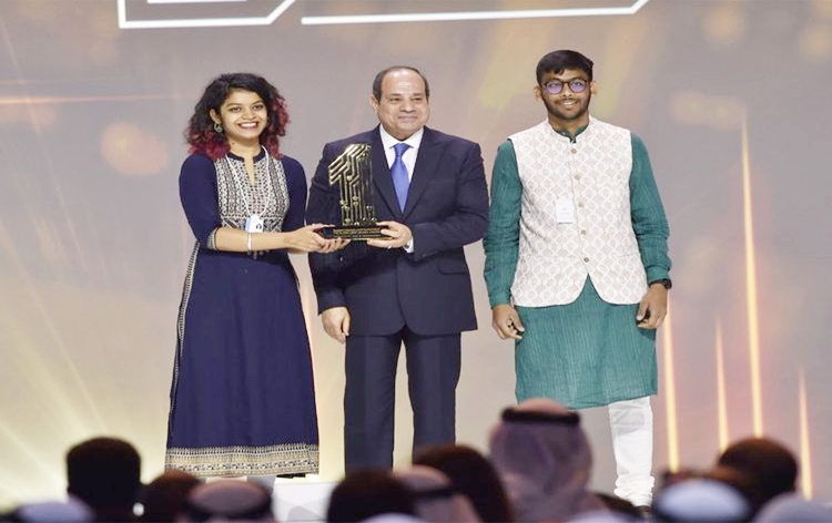 You are currently viewing Egyptian President bestows Global Best M-GOV Awards on IIT Indore students