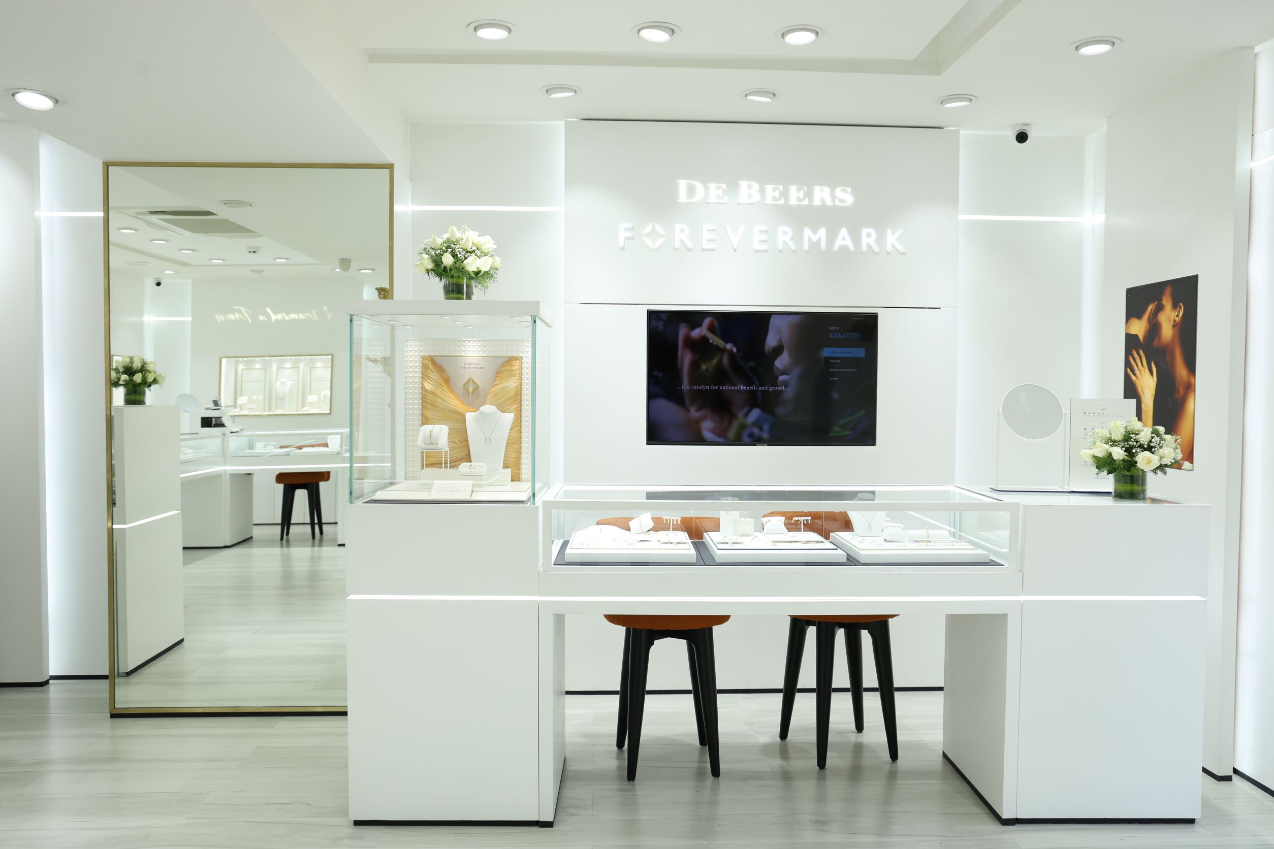 You are currently viewing De Beers Forevermark launches its first boutique in Mangalore