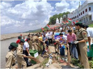 Read more about the article NCC cadets of GCW Parade conduct cleanliness drive on Tawi banks