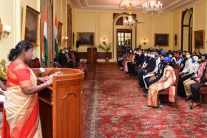 Read more about the article Winners Of Tata Building India School Essay Competition Call On The President Of India